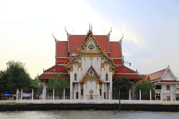 Naklejka premium Temples on the Chao Phraya River Bangkok Thailand
