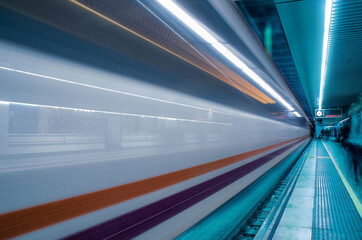 tren barcelona velocidad luces largaexposicion