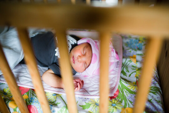 baby sleeps in crib