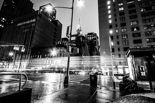 Fototapeta New York City: 2nd Ave & E. 44th at Night