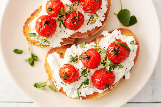 Roasted Cherry Tomato and Ricotta Cheese Toast