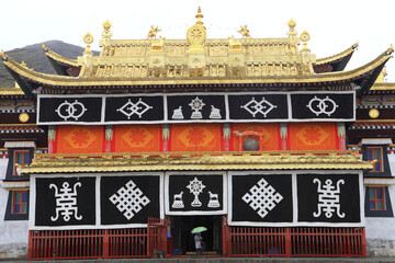 Fototapeta na wymiar Sichuan Ruoergai Yellow River Bank Suoge Tibetan Monastery