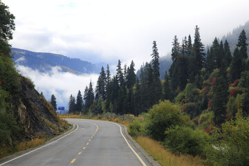 Sichuan Hongyuan Provincial Highway 209 scenery