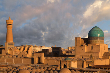 Poi Kalon mosque and minaret in Bukhara, Uzbekistan.
