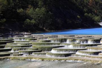 Fototapeta na wymiar Yunnan Lijiang Yulong Xueba National Park Lanyue Valley Fan Pond