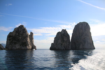 Fototapeta na wymiar Faraglioni di Capri
