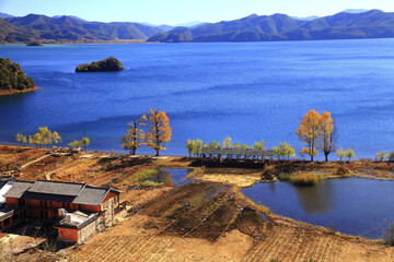 Fototapeta premium Yunnan Lijiang Lugu Lake Nisai Village Lake View