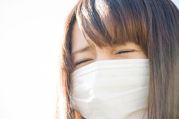 マスクをした女性