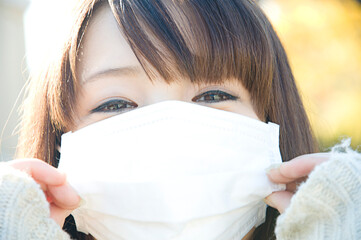 マスクをした女性