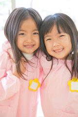 笑顔の幼稚園児