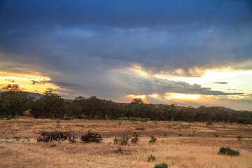 Fototapeta na wymiar Australian Outback Cloudy horrizon