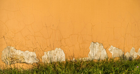 Schäden an Hauswand
