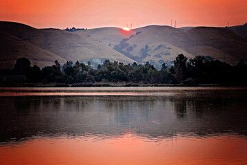 Sunrise 4 over Lake Elizabeth during California fires 2020