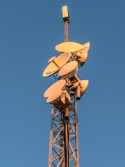Sendemast bei Sonnenuntergan
