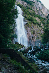 Fototapeta premium Cascada en Suiza