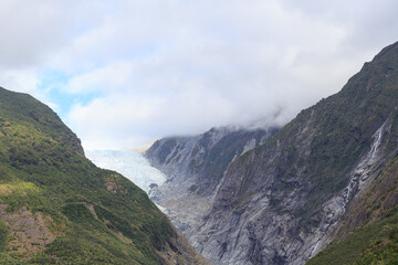 Fototapeta na wymiar Scenic landscape at Franz Josef Glacier, located in Westland Tai Poutini National Park on the West Coast of New Zealand.