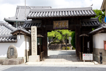 Obraz premium 花岳寺山門