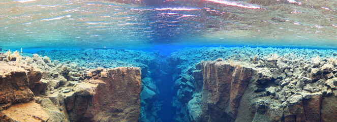 Panorama of canyon underwater in glacial spring; Silfra, Iceland - obrazy, fototapety, plakaty