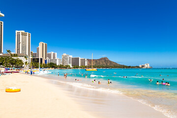 Naklejka premium Honolulu, Hawaii, U.S.A. - Waikiki Beach and Diamond Head
