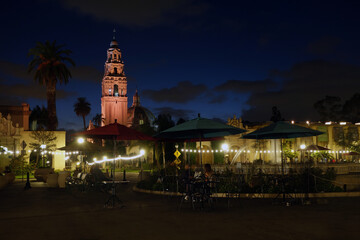 Fototapeta premium Plaza de Panama in Balboa Park at night.