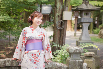 浴衣姿の女性
