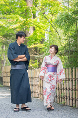 浴衣姿の男女
