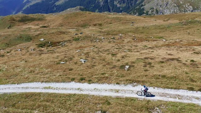 Aerial 4K - Mtb excursion in the high mountains