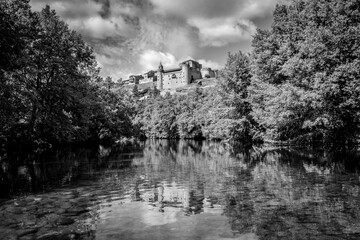 blanco y negro castillo