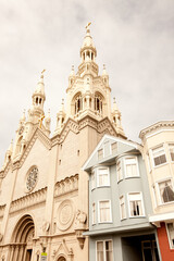 Fototapeta na wymiar Saints Peter and Paul Church at Washington Square in San Francisco