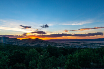 ATARDECER PUESTA DE SOL VALLE DEL CORNEJA