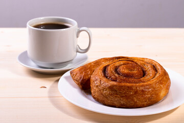 cinnamon bun close up