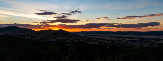 PUESTA DE SOL MONTAÑA DESDE LOS TORILES PEÑA NEGRA PIEDRAHÍTA ÁVILA
