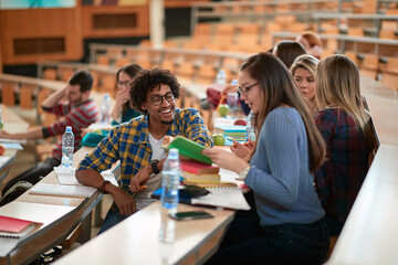 Students chatting in a lecture break