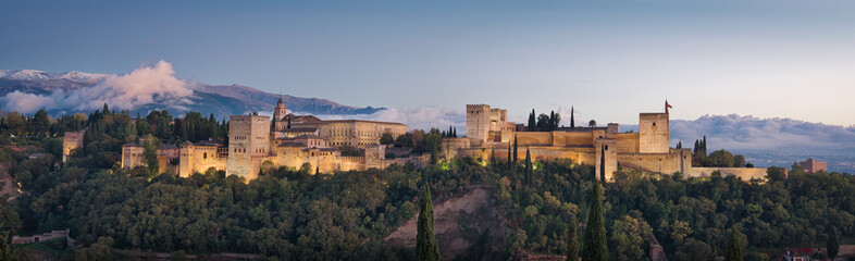 Fototapeta na wymiar Alhambra Panorama & Sunset