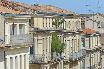 Immeubles anciens de centre ville.