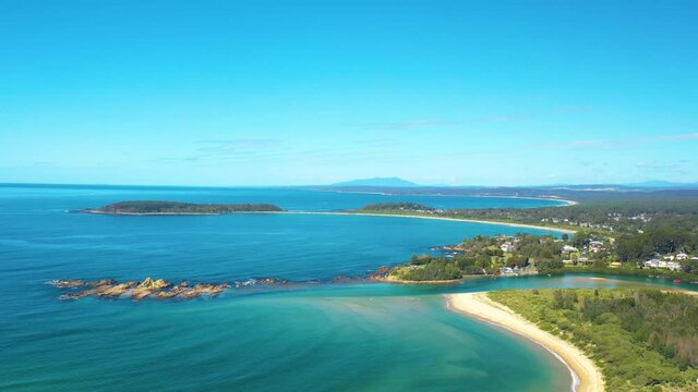 Panoramic aerial view of Broulee Island at Broulee near Bateman&rsquo;s Bay on the New South Wales South Coast, Australia 