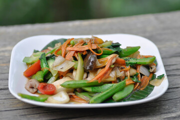 stir fried vegetable with pork