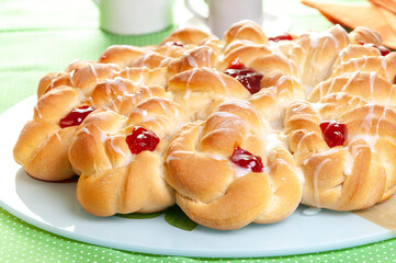 Pão doce com goiabada