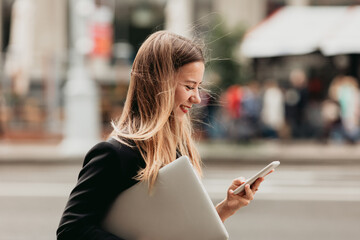 Portrait of business woman.