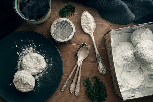 Kourampiedes - Greek Christmas Cookies