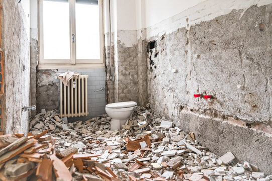 Bricklaying works for renewing an apartment