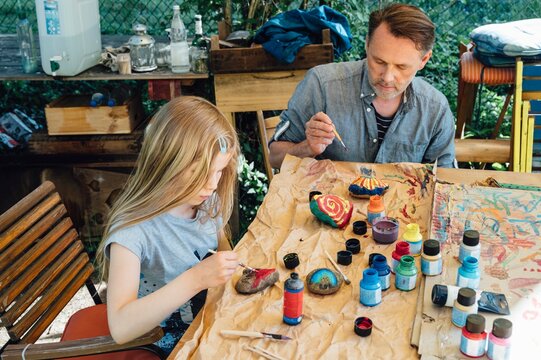 Creativ paintings on stone