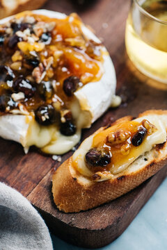 Baked Brie With Apricot Compote