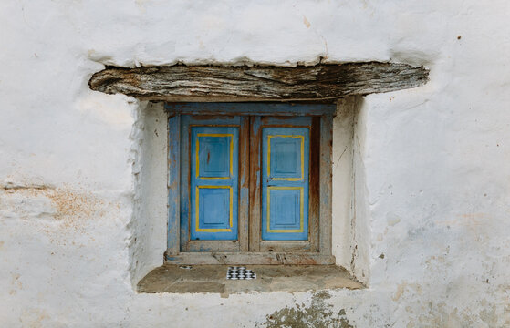 Wooden window shutter