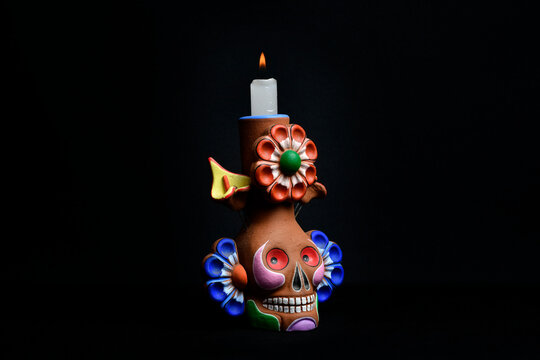Dia de los muertos, Candelero de  barro,  calavera para dia de los muertos / Clay candlestick, skull for day of the dead
