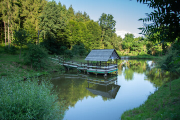 Obraz premium Romania Bistrita Paradisul Verde ,ponton pe lac ,2020
