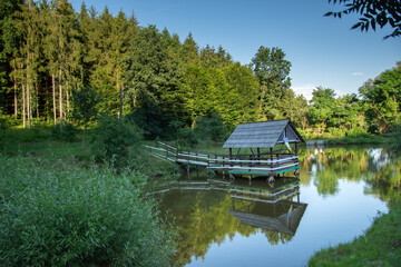 Obraz premium Romania Bistrita Paradisul Verde ,ponton pe lac ,2020