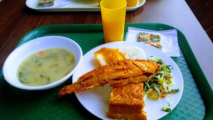 Almuerzo 