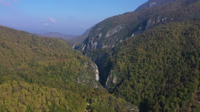 Different Angles From Karab&uuml;k Vala Canyon

