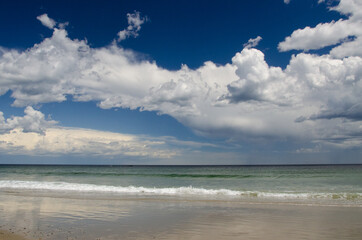 Fototapeta na wymiar Clouds over the ocean